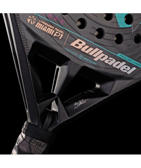 tienda de padel Madrid, tienda de padel online, tienda de padel españa, tienda de padel en linea, PALA BULLPADEL HACK HYBRID 04 