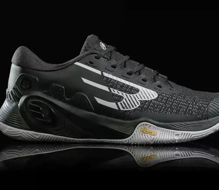 ZAPATILLA BULLPADEL VERTEX VIBRAM 26V NEGRO