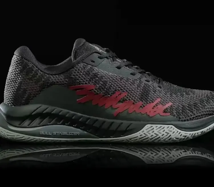 ZAPATILLAS BULLPADEL IONIC 26V NEGRO